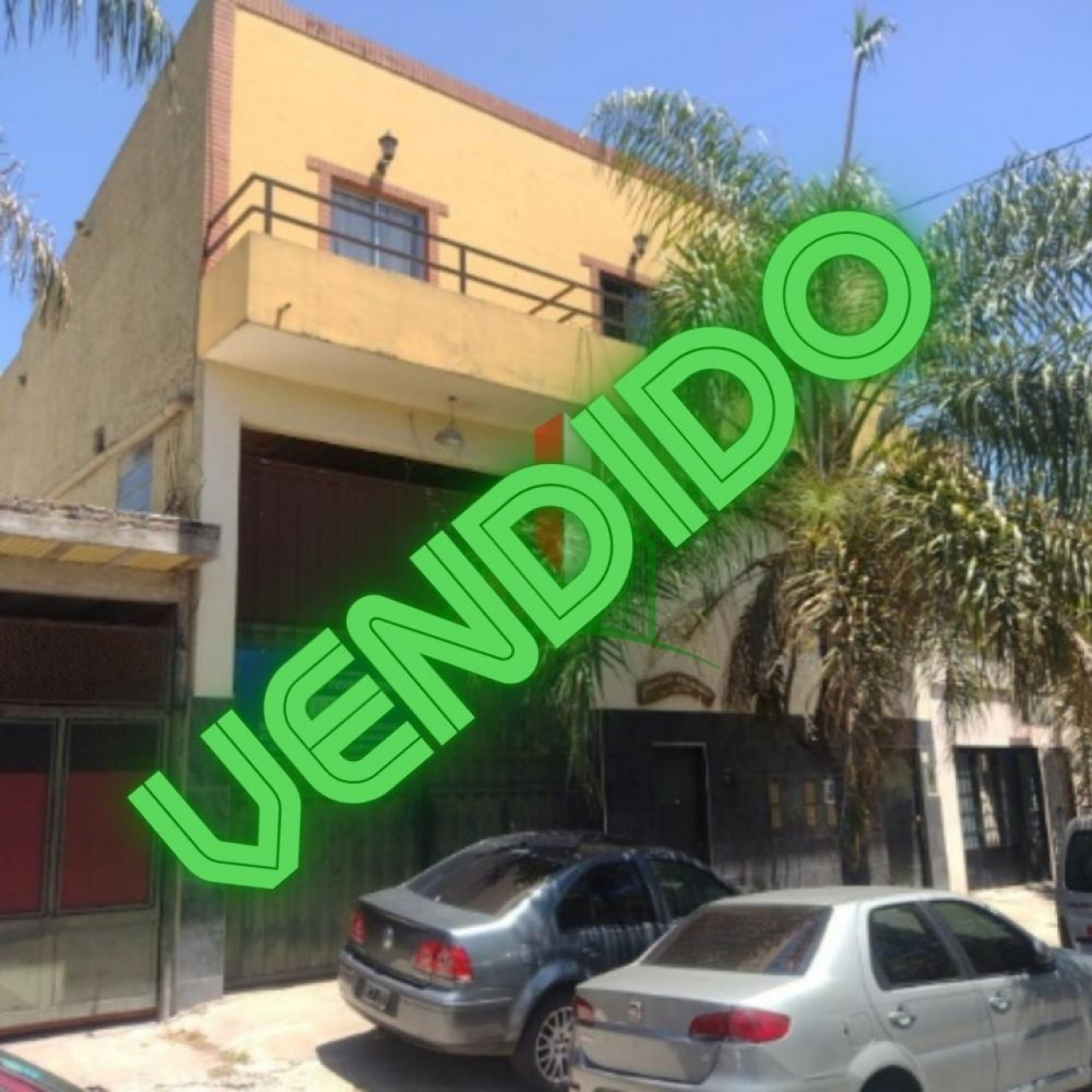 VENTA: GALPON CON 5 DEPTO 2 AMBIENTES - OPORTUNIDAD - LOMA HERMOSA